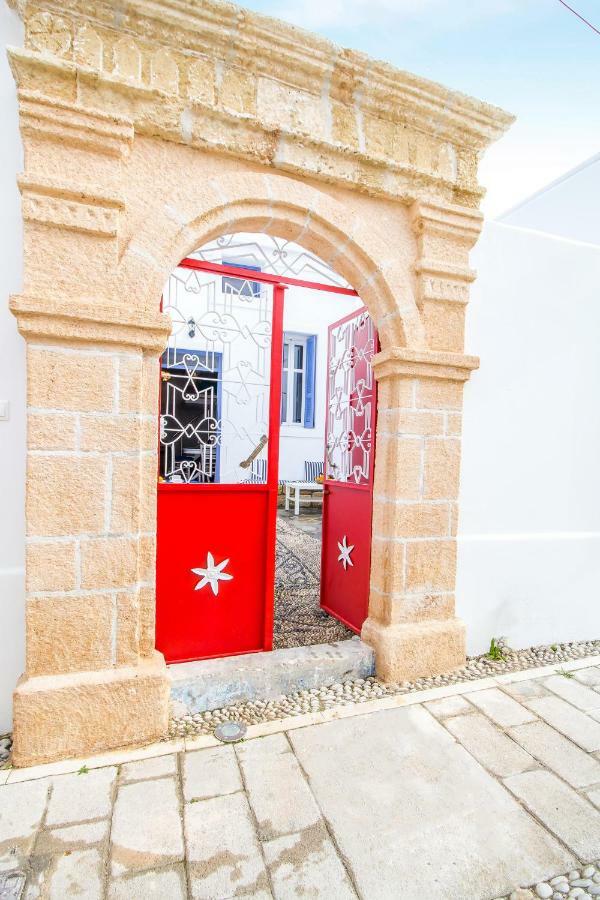 Koskinou  The Red Door In Koskinou מראה חיצוני תמונה
